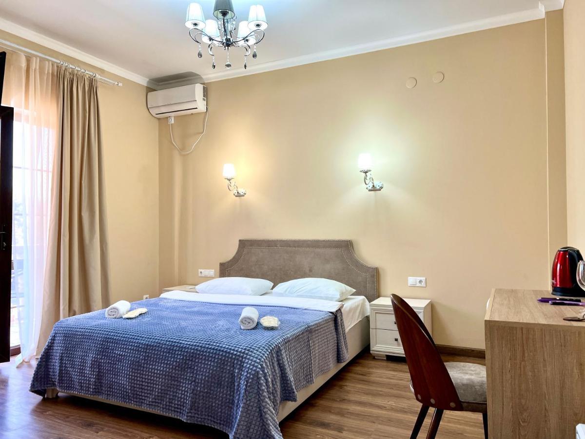Hotel In Sukhum Sukhumi Eksteriør bilde